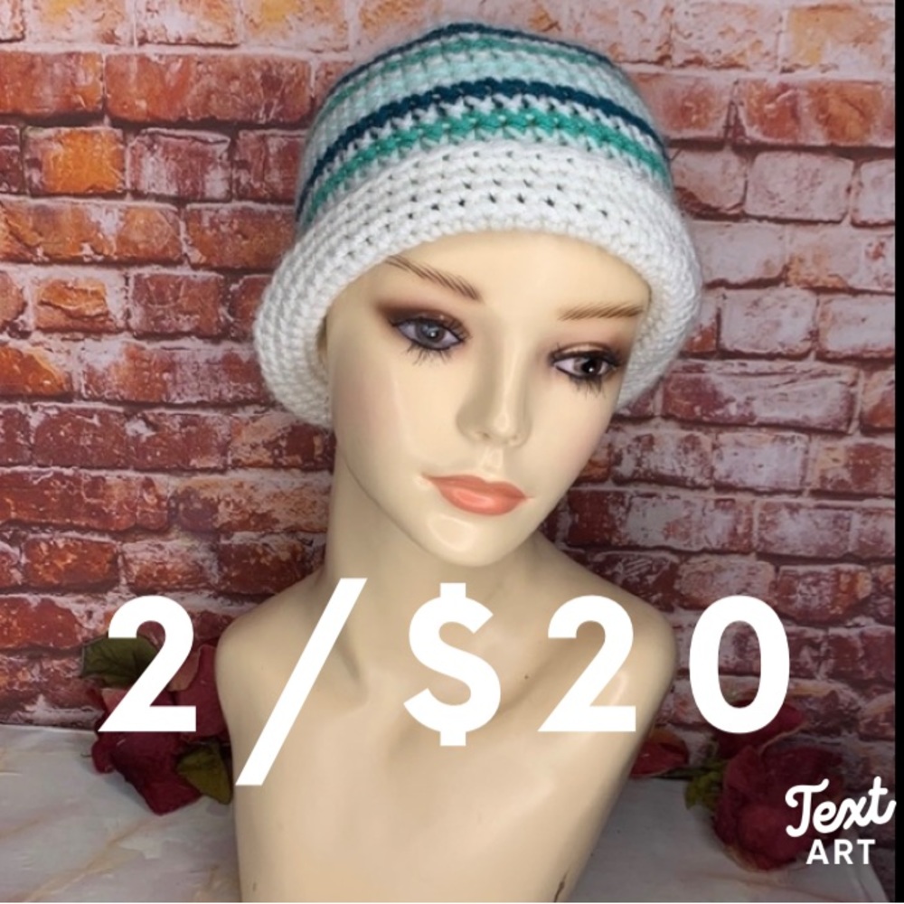 Vintage Y2K Hand Made Teal and White Stripes Knit Winter Beanie Hat
